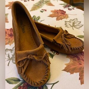 Minnetonka Moccasins Suede